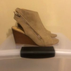 Open toe booties with side zipper detail